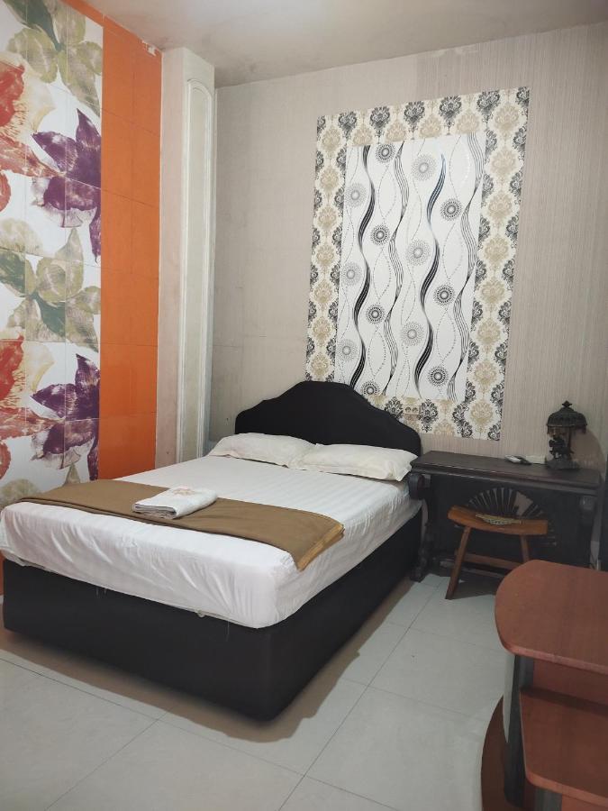 Mojokerto Classic Homestay Экстерьер фото