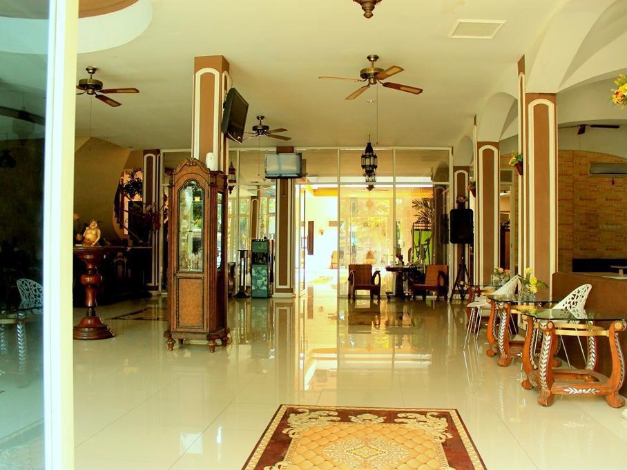 Mojokerto Classic Homestay Экстерьер фото