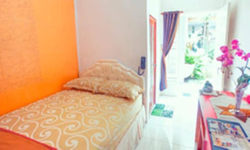 Mojokerto Classic Homestay Экстерьер фото