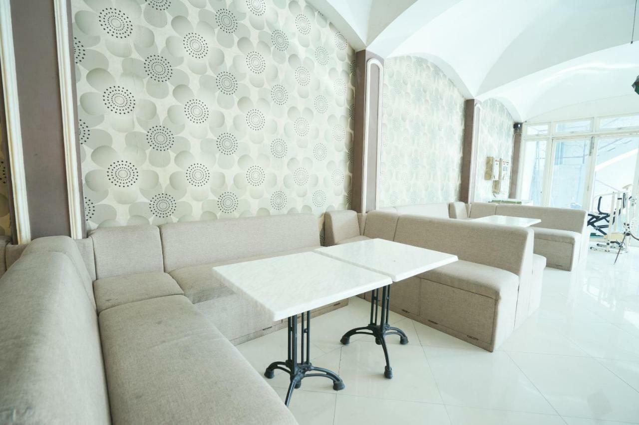 Mojokerto Classic Homestay Экстерьер фото